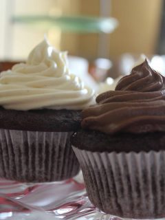 eatpicks-frosted-cupcakes