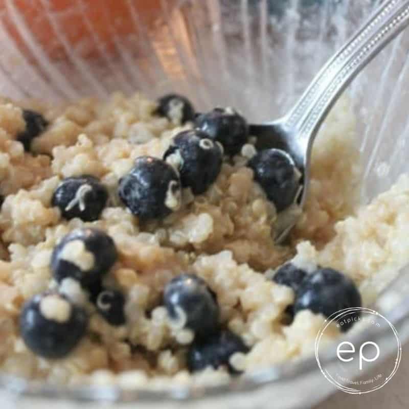 Quinoa Oatmeal with fresh blueberries in bowl
