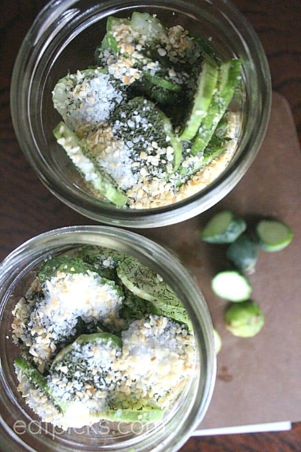garlic pickles with spices