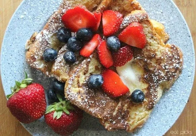 brioche french toast berries and butter