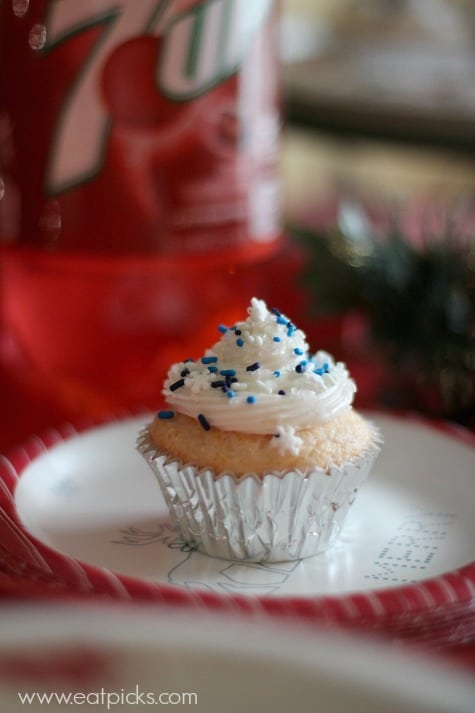 7UP-holiday-soda-cupcake