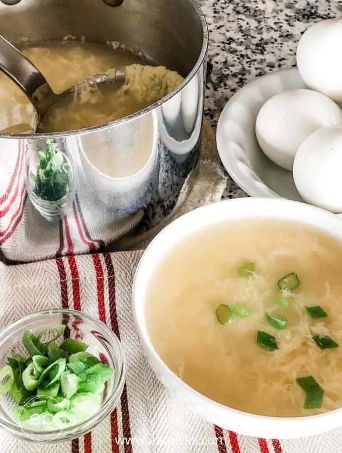 easy egg drop soup in bowl