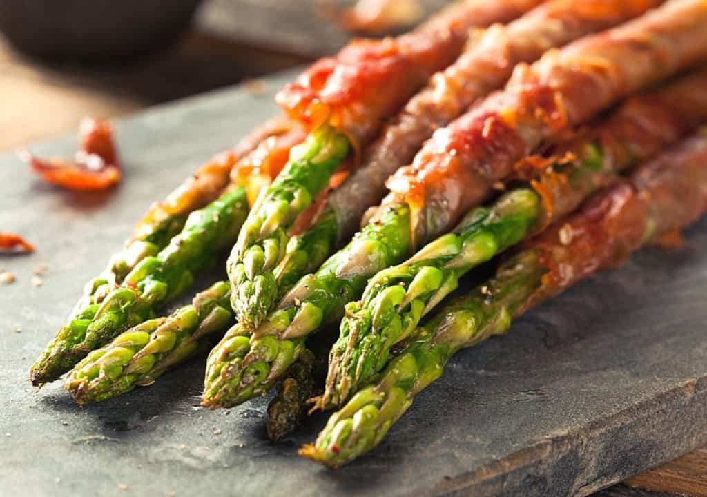 Prosciutto wrapped asparagus recipe