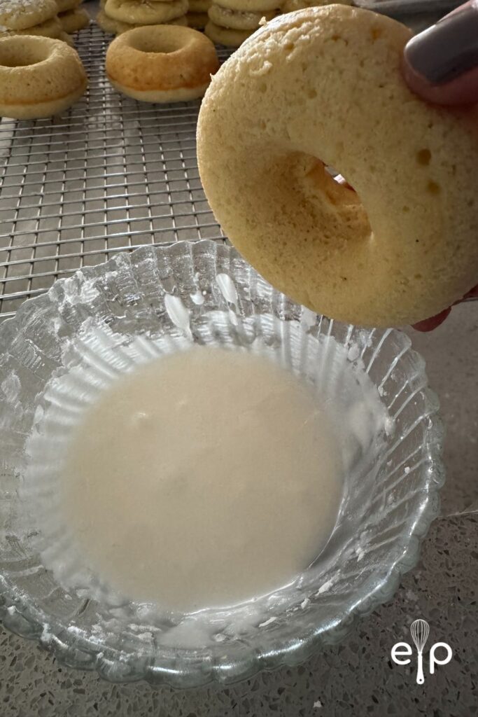 Donut and lemon glaze